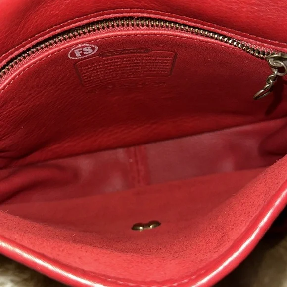 Vintage Coach Berkeley 9014 Saddle Bag Red Crescent Pebble Leather Suede - Picture 12 of 16